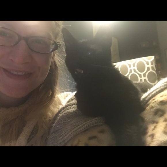 Your Posher, Kelly (with assistance of Ali & Skyn) - Picture 3 of 6